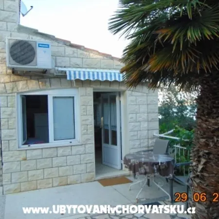 Two-bedroom Daire Trogir