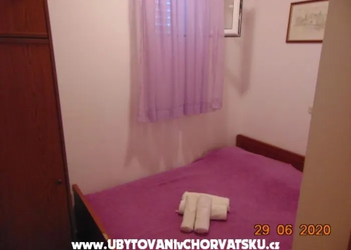 Two-bedroom Appartement Trogir